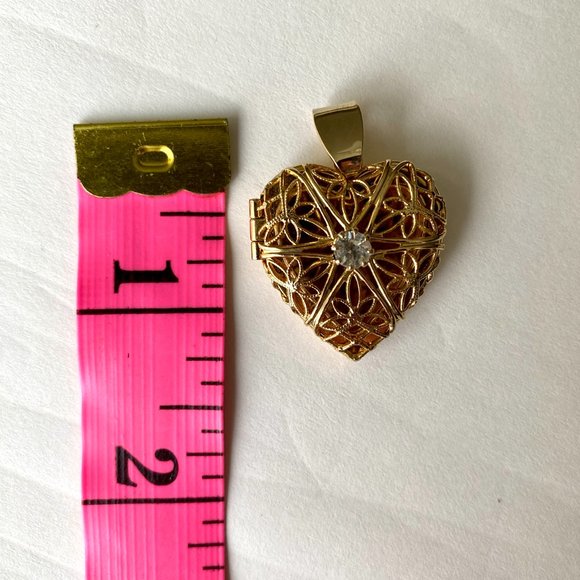 Vintage Gold Heart Locket with Rhinestone - Picture 9 of 9